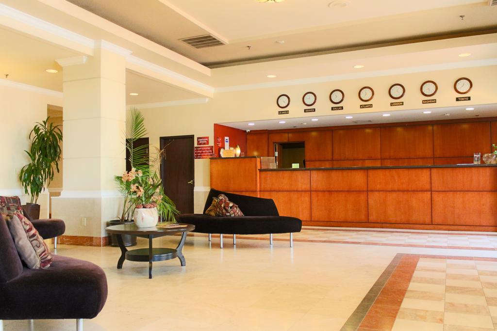 فندق أتلانتافي  رامادا بلازا باي ويندهام أطلانطا إيربورت المظهر الخارجي الصورة